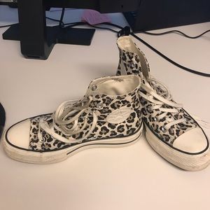 Elevated Converse! Barely worn, just needs new laces.